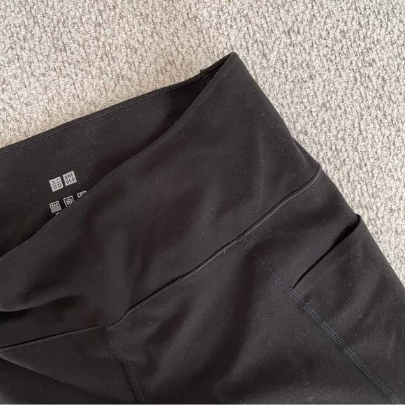 Uniqlo Black Leggings - Picture 3 of 3